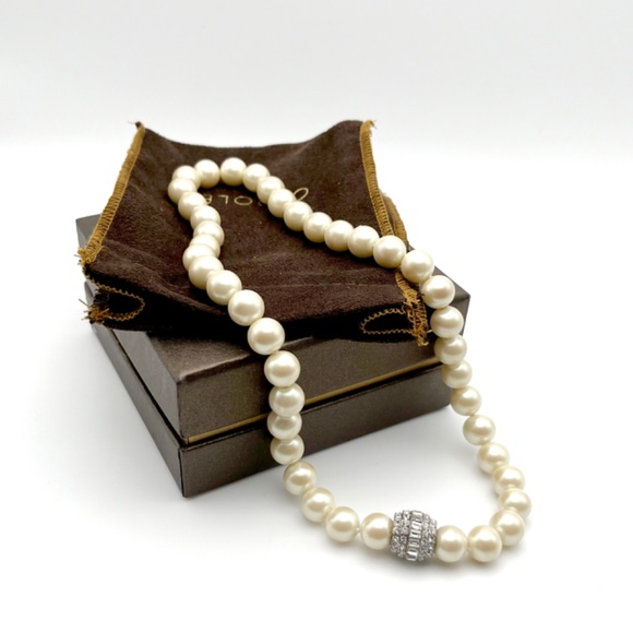 CAROLEE LUX Faux Pearls - Picture 4 of 8